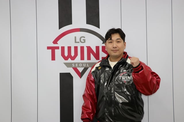지난 2021년 12월 LG 트윈스와 FA 계약 체결 당시 허도환의 모습. /사진=LG 트윈스 제공