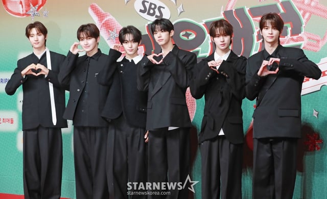 그룹 보이넥스트도어가 25일 오후 인천 인스파이어 리조트에서 진행된 2024 SBS 가요대전 레드카펫 행사에 참석해 포즈를 취하고 있다. /2024.12.25 /사진=이동훈 photoguy@