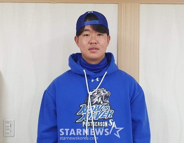 삼성 황동재가 스타뉴스와 인터뷰를 하고 있다. /사진=양정웅 기자