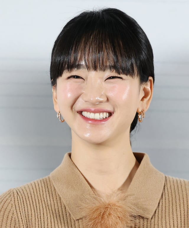 (서울=뉴스1) 권현진 기자 = 배우 원진아가 14일 서울 강남구 메가박스 코엑스에서 열린 영화 '말할 수 없는 비밀'(감독 서유민) 언론시사회에 참석해 미소를 짓고 있다. '말할 수 없는 비밀'은 시간의 비밀이 숨겨진 캠퍼스 연습실에서 유준과 정아가 우연히 마주치면서 시작되는, 기적 같은 마법의 순간을 담은 판타지 로맨스 영화다. 2025.1.14/뉴스1 Copyright (C) 뉴스1. All rights reserved. 무단 전재 및 재배포, AI학습 이용 금지. /사진=(서울=뉴스1) 권현진 기자