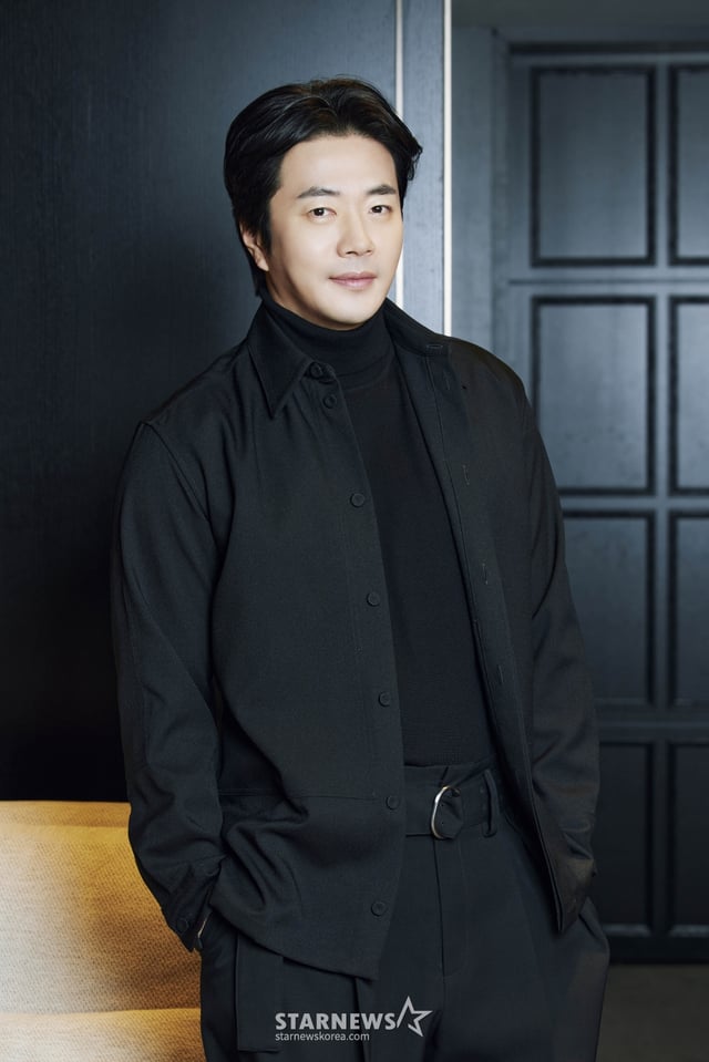 영화 '히트맨2'의 주연배우 권상우가 16일 진행된 라운드 인터뷰를 위해 포즈를 취하고 있다. /사진제공=바이포엠스튜디오 2025.01.16 /사진=이동훈 photoguy@