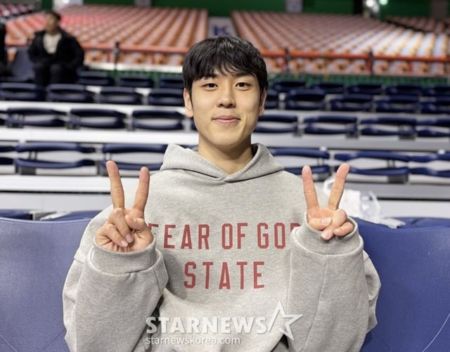 정관장 변준형이 스타뉴스와 인터뷰 후 포즈를 취하고 있다. /사진=양정웅 기자