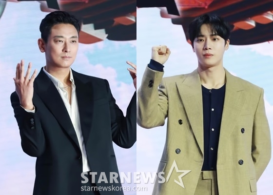 왼쪽부터 주지훈, 추영우 /사진=주지훈, 추영우가 21일 오전 서울 강남구 그랜드 인터컨티넨탈 파르나스 호텔에서 진행된 넷플릭스 오리지널 시리즈 '중증외상센터' 제작발표회에 참석해 포즈를 취하고 있다.