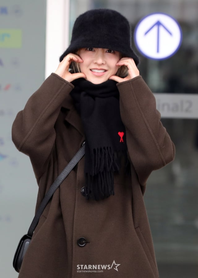 배우 박보영이 파리패션위크 참석 차 21일 오전 인천국제공항을 통해 출국하고 있다. 2025.01.21 /사진=임성균 tjdrbs23@