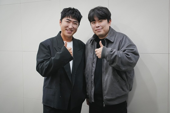 장동민(왼쪽), 현정완 PD/사진=웨이브