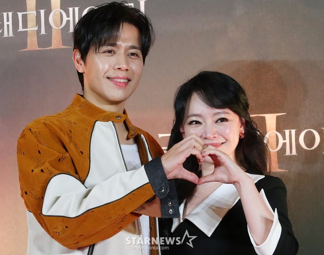 왼쪽부터 뮤지컬 배우 손준호, 김소현 부부. 2024.11.05 /사진=김창현 chmt@
