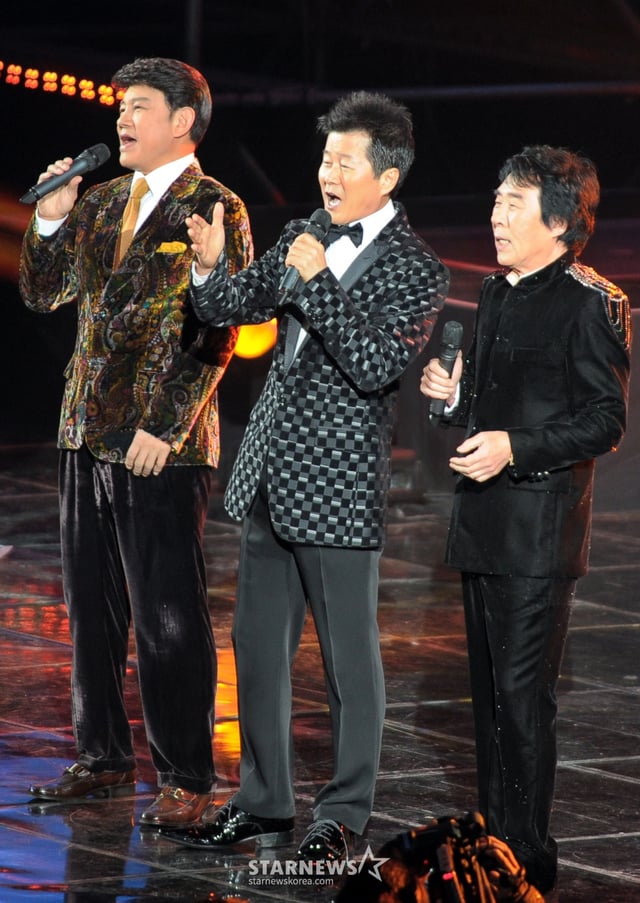 설운도(왼쪽부터) 태진아 故 송대관, 2011년 12월 1일 오후 서울 성북구 고려대학교 화정체육관에서 열린 종합편성채널 개국 공동 축하쇼 '더 좋은 방송 이야기' /사진=스타뉴스