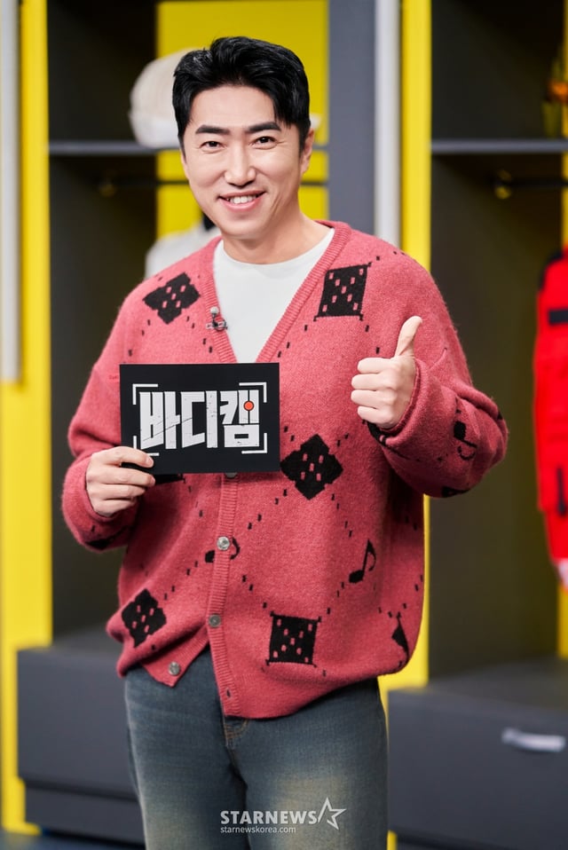 코미디언 장동민이 13일 오전 온라인으로 진행된 JTBC 예능 '바디캠' 제작발표회에 앞서 포즈를 취하고 있다. 소방관과 경찰관의 바디캠 영상을 통해 긴박한 현장과 숨 막히는 순간을 생생하게 전달하는 프로그램 '바디캠'은 오늘(13일) 첫 방송된다. /사진제공=JTBC 2025.02.13 /사진=이동훈 photoguy@