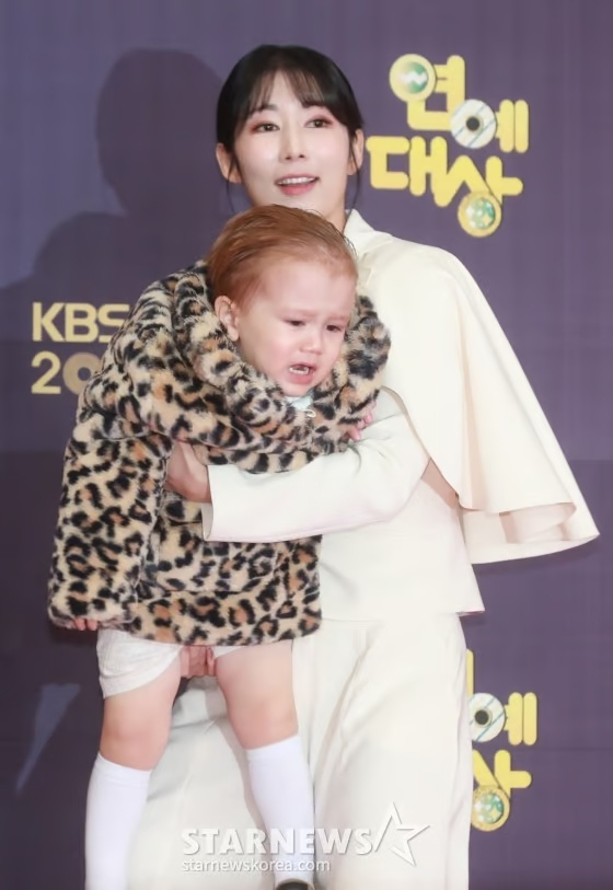 사유리 모자 /사진=스타뉴스