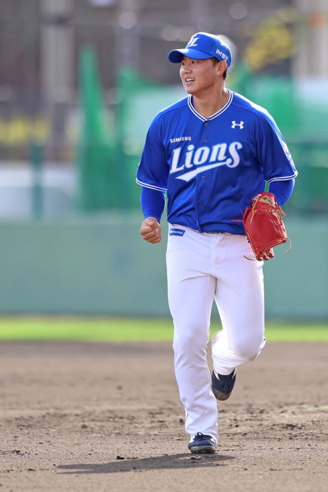 배찬승이 이닝을 실점 없이 막아내고 주먹을 불끈 쥐고 있다. /사진=삼성 라이온즈 제공
