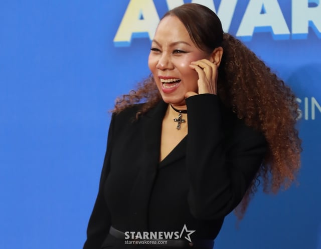 가수 인순이가 15일 오후 서울 중구 장충체육관에서 진행된 '한터뮤직어워즈 2024' 레드카펫행사에 참석해 포즈를 취하고 있다. /2025.02.15 /사진=이동훈 photoguy@