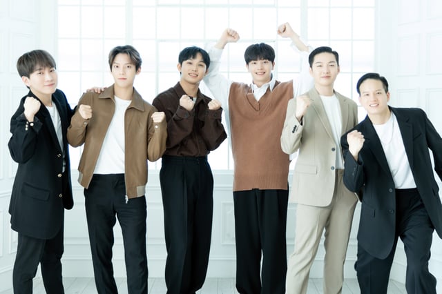 그룹 비투비(BOOTB) 서은광, 이민혁, 임현식, 육성재, 이창섭, 프니이 21일 오후 온라인으로 진행된 정규 3집 'Be Together'발매 기념 온라인 기자간담회에 참석해 포즈를 취하고 있다. 2022.02.21 <사진=큐브엔터테이먼트>