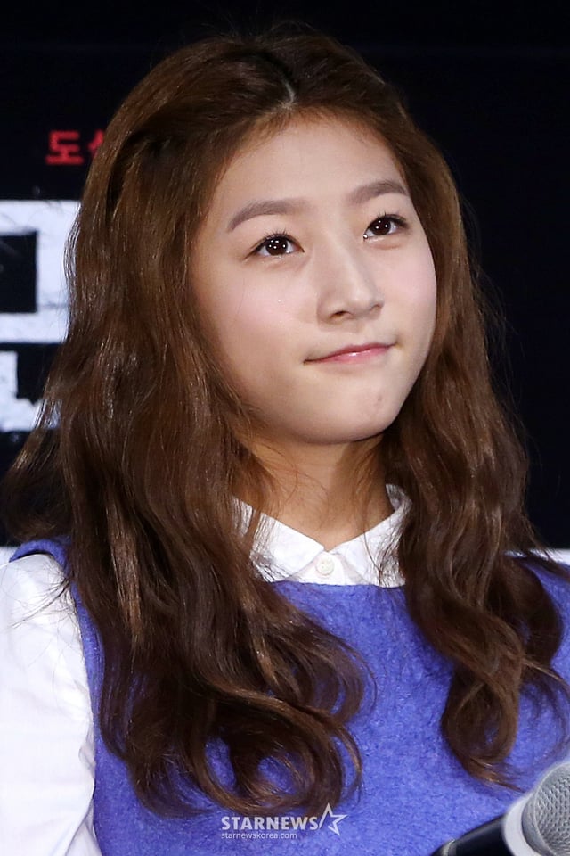 25일 오후 서울 광진구 자양동 롯데시네마 건대입구에서 열린 영화 '맨홀' 언론시사회에 참석해 포즈를 취하고 있다. '맨홀'은 거미줄처럼 얽힌 지하 세계, 맨홀을 지배하는 정체불명의 남자와 그 속으로 납치된 자들의 목숨을 건 생존 게임을 그린 도심 공포 스릴러로 내달 8일 개봉 예정이다. /사진=최부석 기자 my2eye@