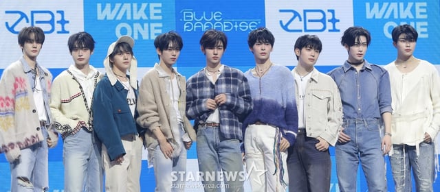 그룹 제로베이스원(ZEROBASEONE)이 24일 오후 서울 용산구 블루스퀘어에서 진행된 미니 4집 '시네마 파라다이스(CINEMA PARADISE)' 발매 기념 쇼케이스에 참석해 포즈를 취하고 있다. 제로베이스원의 이번 앨범에는 '슬픈(BLUE) 순간조차 삶의 일부이며, 그럼에도 노력해 나가는 우리의 모습은 그 자체로 찬란하고 아름답다'라는 메시지가 담겼다. 결국 파라다이스는 우리 모두의 내면에 있음을 역설하며, 음악 내외적으로 한층 성숙해진 아홉 멤버의 모습을 그렸다. 2025.02.24 /사진=김창현 chmt@