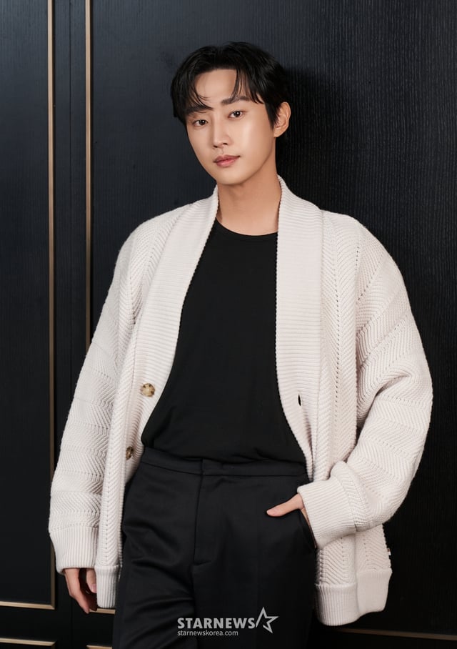 영화 '그 시절, 우리가 좋아했던 소녀'(감독 조영명)의 주연배우 진영이 27일 진행된 인터뷰를 위해 포즈를 취하고 있다. /사진제공=영화사테이크 2025.02.27 /사진=이동훈 photoguy@