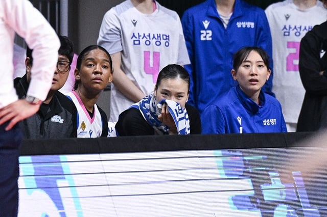 삼성생명 키아나 스미스와 배혜윤, 이주연(왼쪽부터). /사진=WKBL 제공