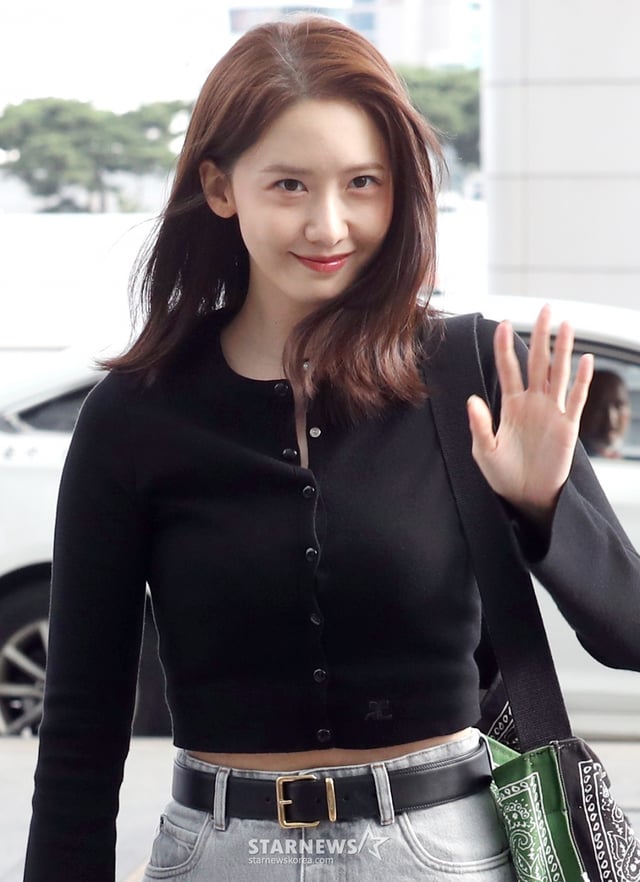 소녀시대(SNSD) 윤아(YOONA)가 싱가포르에서 열리는 패션브랜드 일정을 위해 27일 오후 인천국제공항을 통해 출국하고 있다. 2023.09.27 /사진=임성균