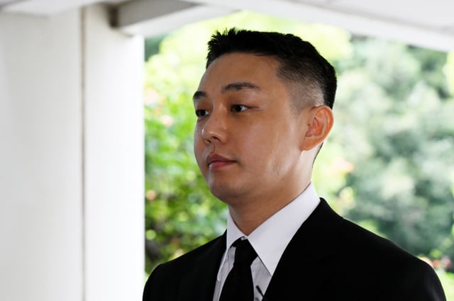 (서울=뉴스1) 임세영 기자 = 프로포폴 상습 투약 혐의로 기소된 배우 유아인(본명 엄홍식)이 3일 서울 서초구 서울중앙지방법원에서 열린 1심 선고 공판에 출석하고 있다. 이날 서울중앙지법 형사합의25부는 유 씨에게 징역 1년을 선고했다. (공동취재) 2024.9.3/뉴스1 Copyright © 뉴스1. All rights reserved. 무단 전재 및 재배포, AI학습 이용 금지. /사진=(서울=뉴스1) 임세영 기자