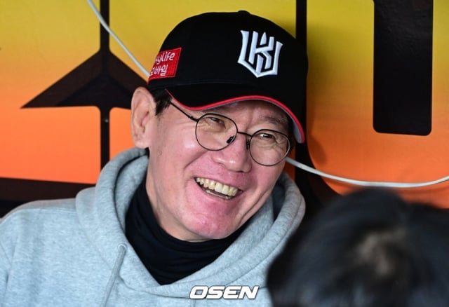 KT 이강철 감독.