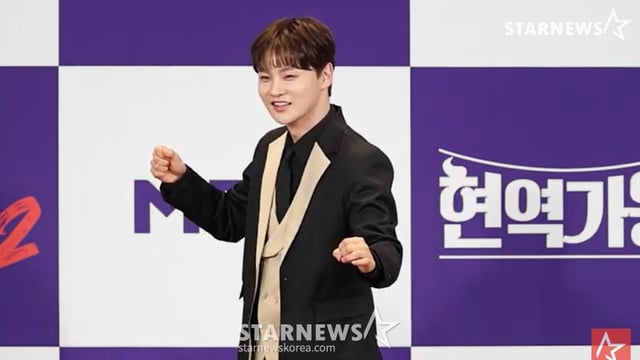 '현역가왕2' 기자간담회에서 포즈를 취하고 있는 우승자 박서진. /사진=오찬우 기자