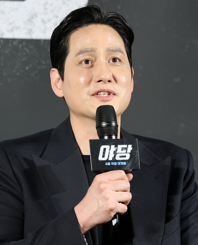(서울=뉴스1) 권현진 기자 = 배우 박해준이 13일 오전 서울 강남구 삼성동 메가박스 코엑스점에서 열린 영화 '야당' 제작보고회에 참석해 취재진 질문에 답하고 있다. '야당'은 대한민국 마약판을 설계하는 브로커 '야당', 더 높은 곳에 오르려는 '검사', 마약 범죄 소탕에 모든 것을 건 ‘형사’가 서로 다른 목적을 가지고 엮이며 펼쳐지는 범죄 액션 영화다. 2025.3.13/뉴스1 Copyright © 뉴스1. All rights reserved. 무단 전재 및 재배포, AI학습 이용 금지. /사진=(서울=뉴스1) 권현진 기자