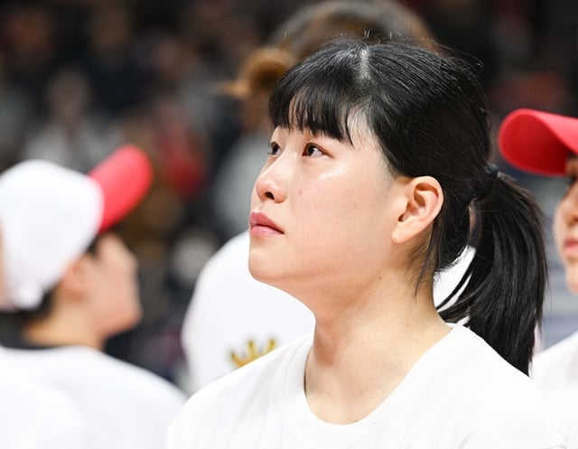 BNK 이소희가 챔피언결정전 우승 후 눈물을 흘리고 있다. /사진=WKBL 제공