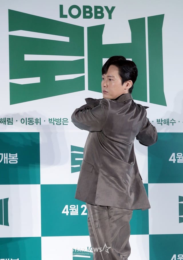 배우 박병은이 4일 오전 서울 광진구 롯데시네마 건대입구에서 진행된 영화 '로비' 제작보고회에 참석해 포즈를 취하고 있다.  '로비'는 연구밖에 모르던 스타트업 대표 창욱(하정우 분)이 4조 원의 국책사업을 따내기 위해 인생 첫 로비 골프를 시작하는 이야기. 내달 2일 개봉. 2025.03.04 /사진=김창현 chmt@