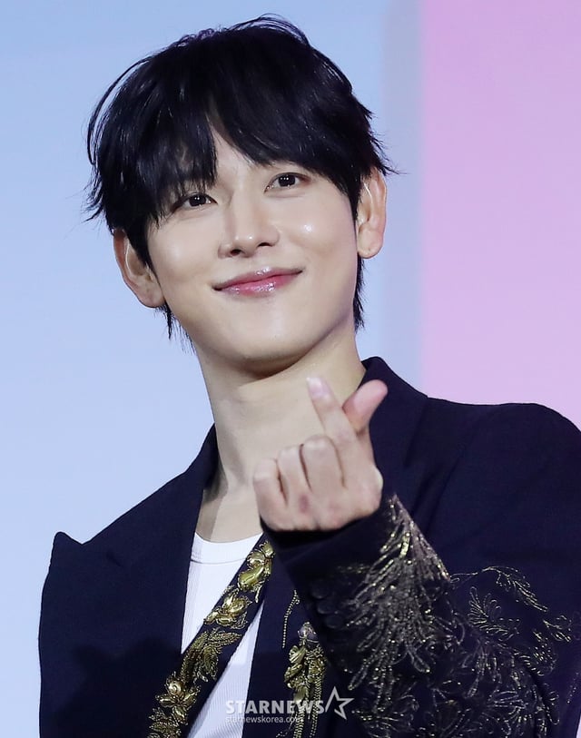 배우 임시완이 9일 오전 서울 중구 동대문디자인플라자에서 진행된 넷플릭스 시리즈 '오징어 게임 시즌2' 제작발표회에 참석해 포즈를 취하고 있다.  '오징어 게임 시즌2'는 복수를 다짐하고 다시 돌아와 게임에 참가하는 '기훈'(이정재)과 그를 맞이하는 '프론트맨'(이병헌)의 치열한 대결, 그리고 다시 시작되는 진짜 게임을 담은 이야기다. 오는 26일 공개. 2024.12.9 /사진=김창현 chmt@