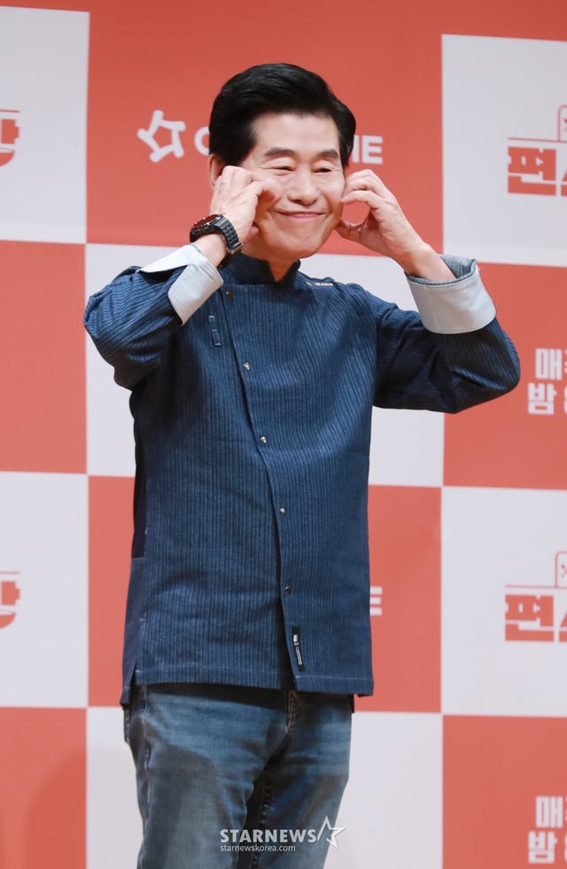 요리가 이연복이 27일 오후 서울 여의도 KBS 아트홀에서 진행된 KBS 2TV '신상출시 편스토랑' 기자간담회에 참석해 포즈를 취하고 있다. /2025.03.27 /사진=이동훈 photoguy@