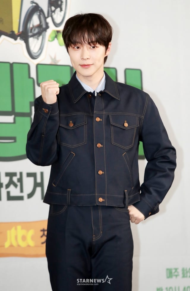 배우 배인혁이 7일 오전 서울 마포구 스탠포드호텔에서 열린 JTBC 새 예능 프로그램 '길바닥 밥장사' 제작발표회에서 포즈를 취하고 있다. /사진=김휘선 hwijpg@
