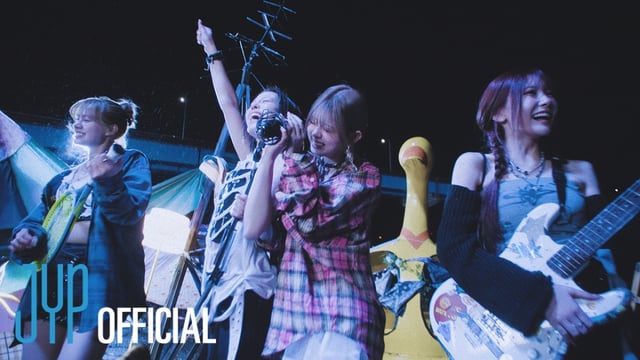 NiziU '만약이라는 건 없어 (What if)' 트랙 비디오 섬네일 이미지/사진제공=JYP엔터테인먼트