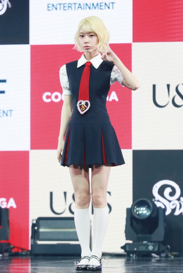 걸그룹 유니스(UNIS) 코토코가 15일 오후 서울 광진구 예스24라이브홀에서 진행된 두 번째 미니앨범 '스위시'(SWICY) 발매기념 쇼케이스에서 포즈를 취하고 있다.  이번 앨범에는 타이틀곡 '스위시'(SWICY)'를 비롯해 ''뭐해?'라는 씨앗에서', '땡!'(DDANG!), '굿 필링'(Good Feeling), '봄비' 등 5곡이 수록됐다. /2025.04.15 /사진=이동훈 photoguy@