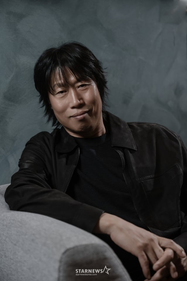 영화 '야당'(감독 황병국)의 주연배우 유해진이 15일 진행된 인터뷰를 위해 포즈를 취하고 있다. /사진제공=플러스엠 엔터테인먼트 2025.04.15 /사진=이동훈 photoguy@