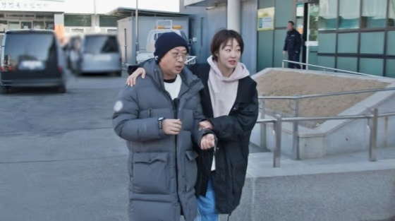 왼쪽부터 김재욱, 최여진 부부 /사진=SBS