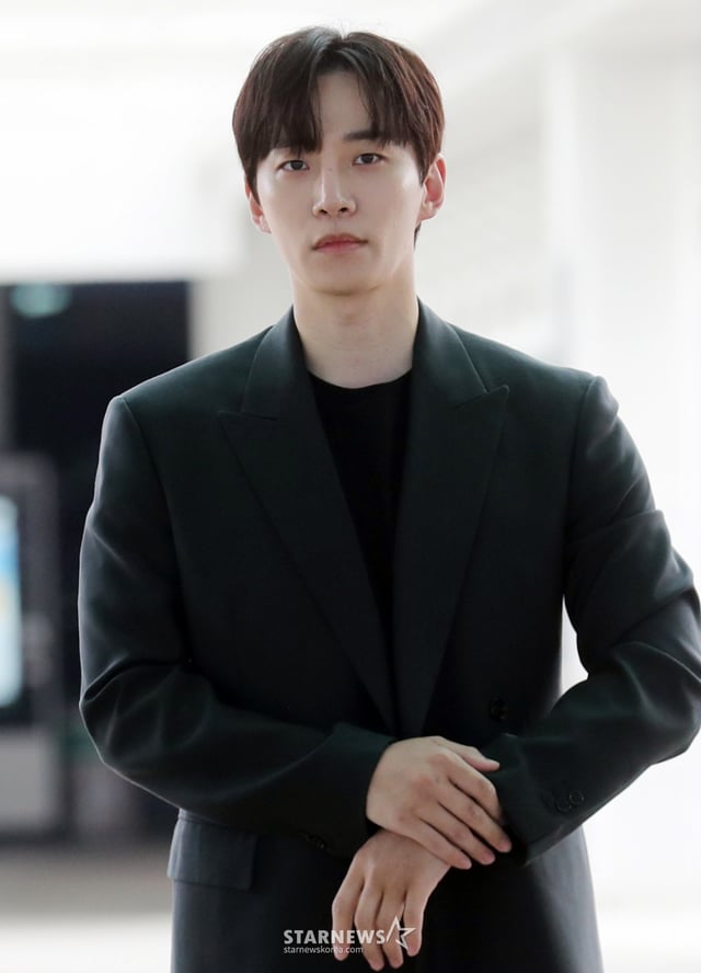 가수 겸 배우 이준호가 대만 일정을 위해 29일 오전 인천국제공항을 통해 출국하고 있다. 2024.04.29 /사진=임성균