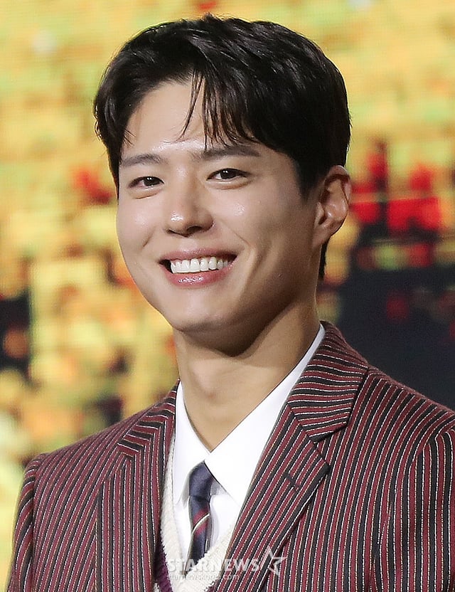 배우 박보검이 5일 오전 서울 영등포구 여의도동 콘래드 서울에서 진행된 넷플릭스 시리즈 '폭싹 속았수다' 제작발표회에 참석해 미소를 짓고 있다.  '폭싹 속았수다'는 제주에서 태어난 '요망진 반항아' 애순이(아이유 분)와 '팔불출 무쇠' 관식이(박보검 분)의 모험 가득한 일생을 사계절로 풀어낸 넷플릭스 시리즈다. 오는 7일 공개. 2025.03.05 /사진=김창현 chmt@