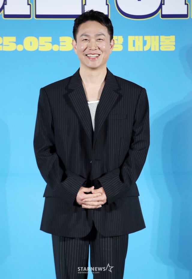 배우 오정세가 12일 오전 서울 광진구 롯데시네마 건대입구에서 열린 영화 '하이파이브'(감독 강형철) 제작보고회에 참석해 포즈를 취하고 있다. /2025.05.12 /사진=김휘선 hwijpg@
