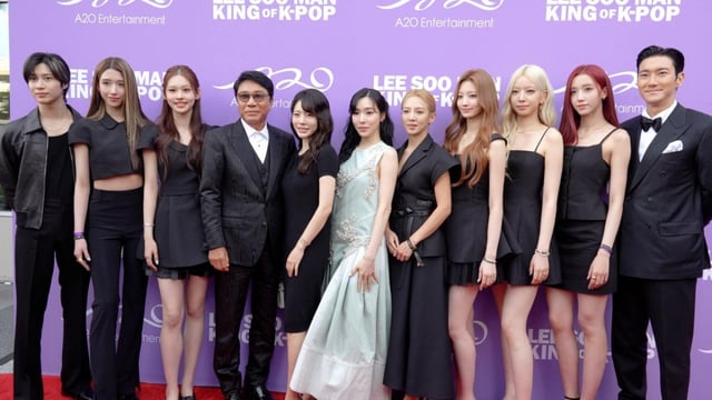 태민, 캣, 천위, 이수만, 써니, 티파니, 효연, 쓰지에, 취창, 미셰, 최시원
