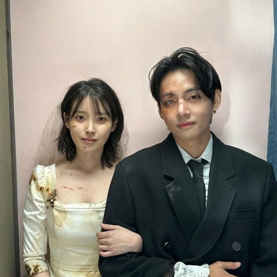 /사진=아이유, 뷔/사진=아이유 계정