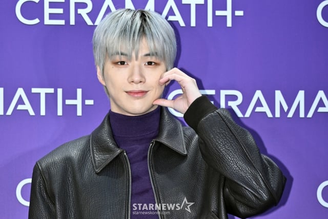 (서울=뉴스1) 김진환 기자 = 가수 강다니엘이 22일 오후 서울 강남구 압구정 세라매스(CERAMATH) 플래그십 스토어에서 열린 론칭 기념 행사에 참석해 포즈를 취하고 있다. (공동취재) 2024.11.22/뉴스1 Copyright © 뉴스1. All rights reserved. 무단 전재 및 재배포, AI학습 이용 금지. /사진=(서울=뉴스1) 김진환 기자