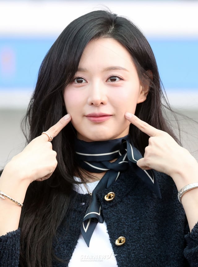 배우 김지원이 불가리 홍콩 하이 주얼리 이벤트 일정 차 18일 오후 인천국제공항을 통해 출국하고 있다. 2025.03.18 /사진=임성균 tjdrbs23@