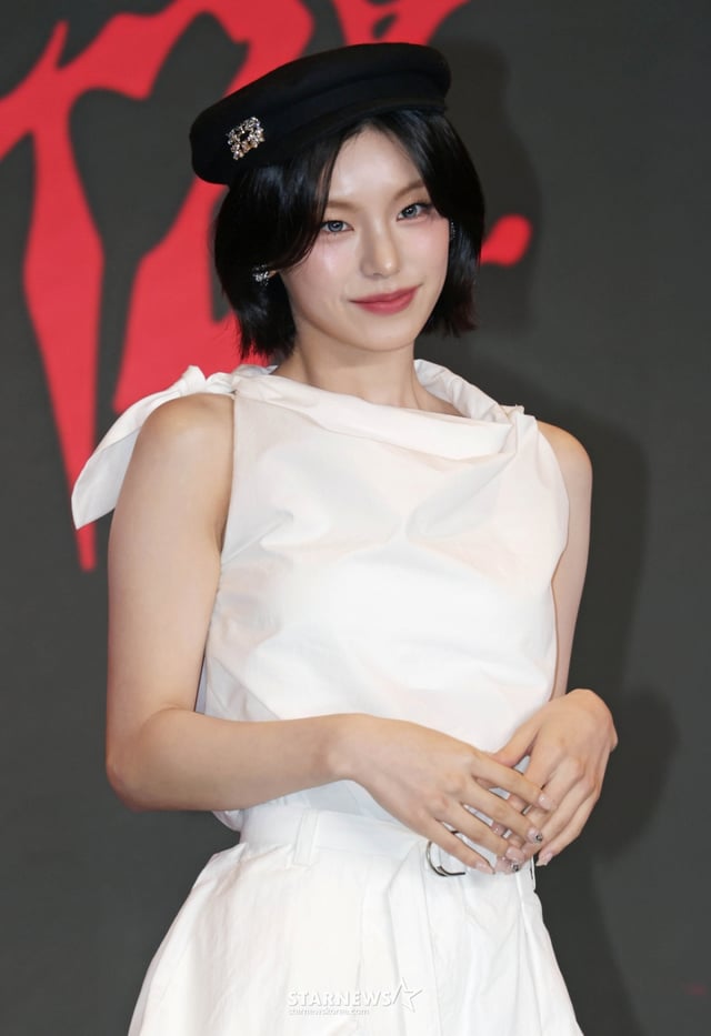 걸그룹 있지(ITZY) 예지가 9일 오후 서울 송파구 소피텔 앰배서더 호텔에서 진행된 새 미니 앨범 ‘걸스 윌 비 걸스’(Girls Will Be Girls) 발매기념 기자간담회에 참석해 포즈를 취하고 있다. 이번 앨범에는 타이틀곡 ‘걸스 윌 비 걸스’(Girls Will Be Girls)를 비롯해 ‘키스 앤 텔(Kiss & Tell), ’락드 앤 로디드‘(Locked N Loaded), ’프라미스‘(Promise), ’워크‘(Walk) 등 총 5곡이 수록됐다. /2025.06.09 /사진=이동훈 photoguy@
