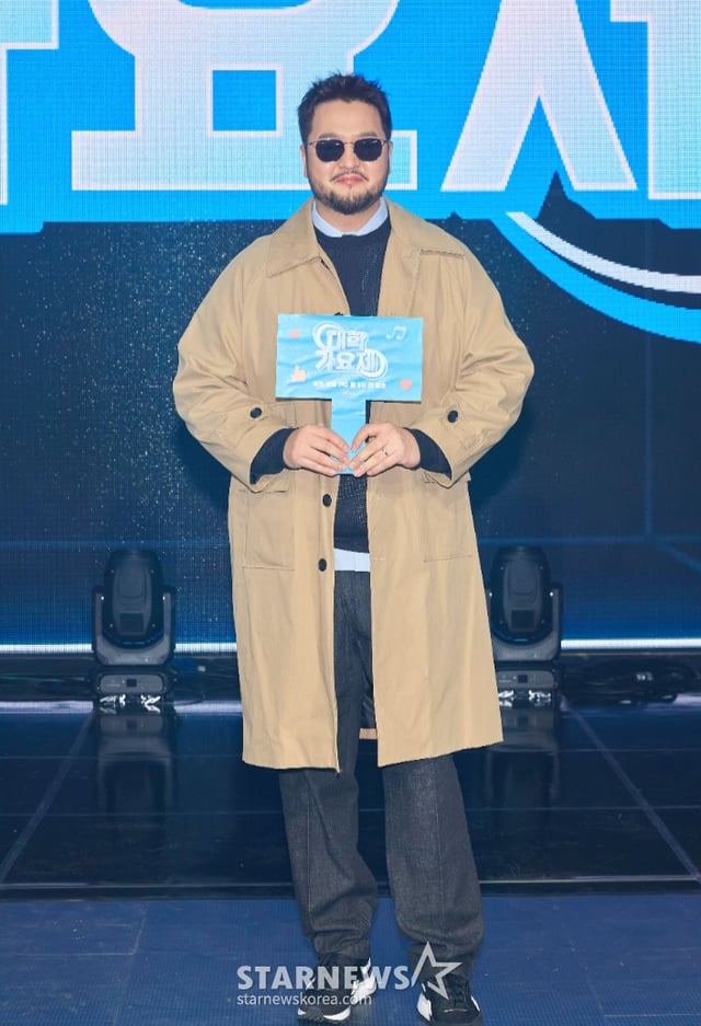 가수 김태우가 10일 오전 온라인으로 진행된 TV조선 '대학가요제' 제작발표회에 참석해 포즈를 취하고 있다. /사진제공=TV조선 2024.10.10 /사진=이동훈
