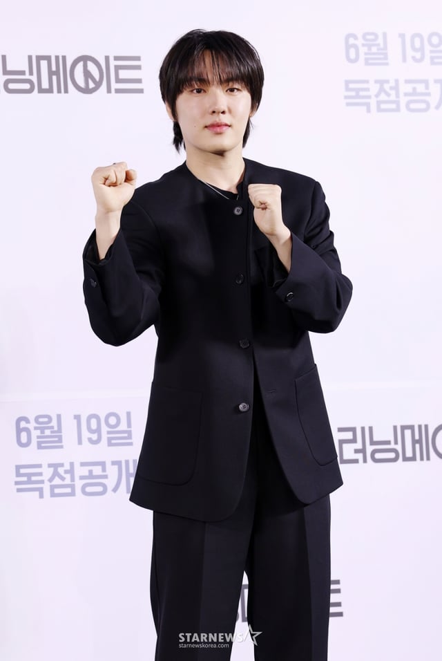 배우 윤현수가 12일 서울 마포구 스탠포드호텔에서 진행된 티빙 오리지널 드라마 '러닝메이트' 제작발표회에 참석해 포즈를 취하고 있다. /2025.06.12 /사진=김휘선 hwijpg@
