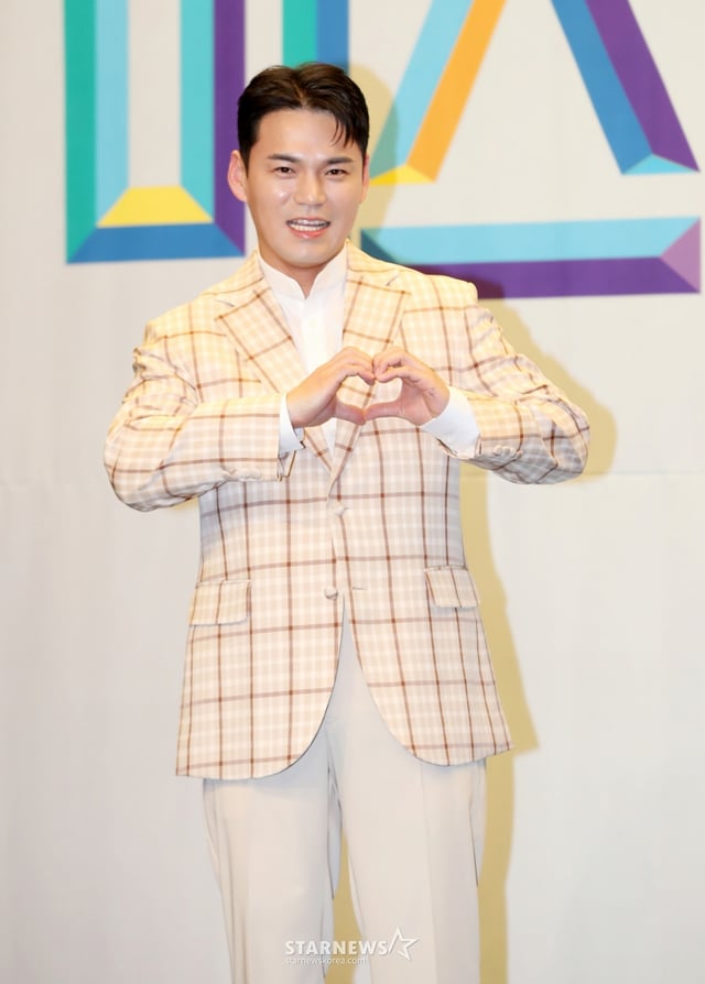 가수 천록담(이정) /사진=김휘선 hwijpg@
