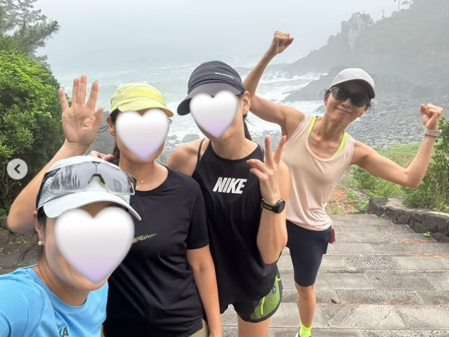/사진=김희애 SNS