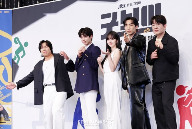 배우 태원석, 박보검, 김소현, 이상이, 허성태가 29일 서울 구로구 더 링크 서울 트리뷰트 포트폴리오 호텔에서 열린 JTBC 토일 드라마 '굿보이' 제작발표회에서 포즈를 취하고 있다. /2025.05.29 /사진=김휘선 hwijpg@