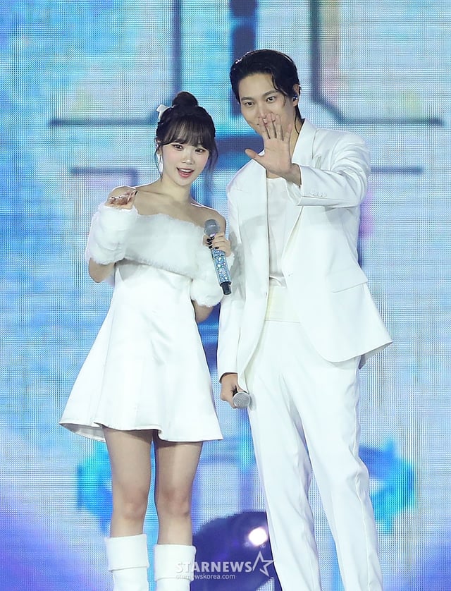 르세라핌 김채원, 배우 주원이 '제9회 아시아 아티스트 어워즈'(The 9th Asia Artist Awards, 이하 'AAA 2024')'에 참석해 무대를 선보이고 있다. 2024.12.27 /사진=김창현 chmt@