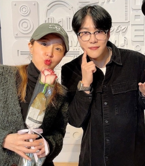 신지(왼쪽)와 문원 /사진='싱글벙글쇼'