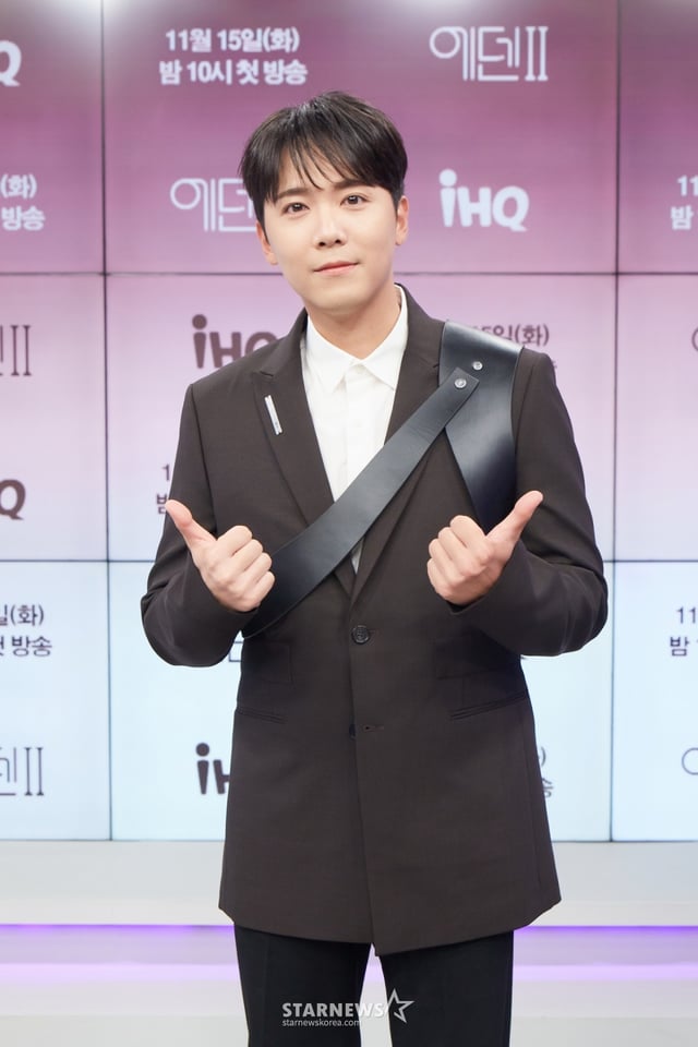 가수 이홍기가 15일 오후 온라인 생중계로 진행된 IHQ 예능 '에덴2' 제작발표회에 참석해 포즈를 취하고 있다. 남녀 출연진이 본능적으로 끌린 상대방의 조건을 하나씩 추리해가며 사랑을 찾는 연애 리얼리티 '에덴2'는 오늘(15일) 첫 방송된다. /사진제공=IHQ 2022.11.15ㅍ